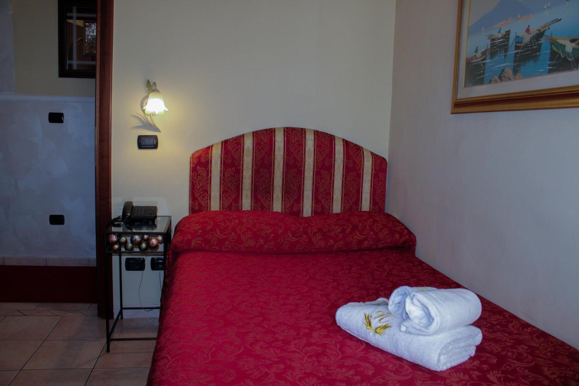 Hotel Sicilia Mailand Exterior foto